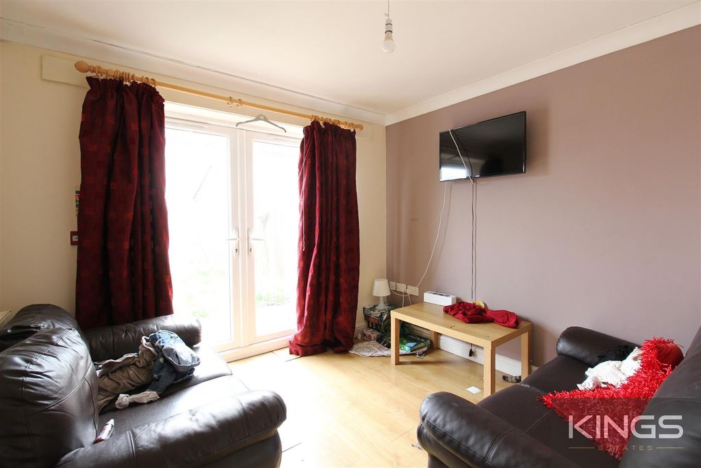 Property photo 3 of 9