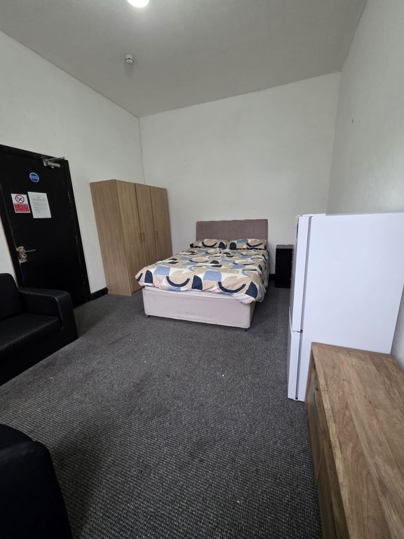 Property photo 1 of 4