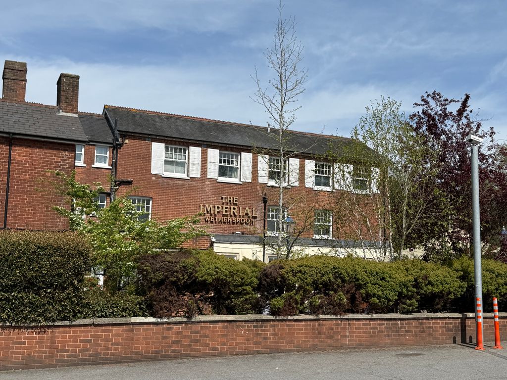 Property photo 2 of 6