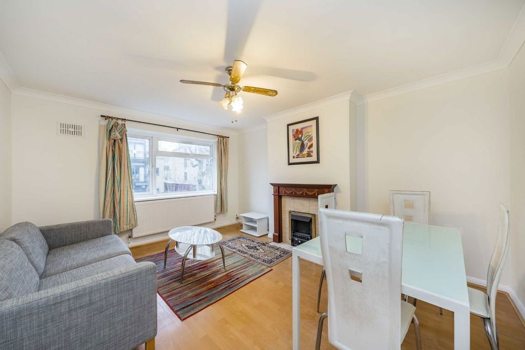 Property photo 2 of 8