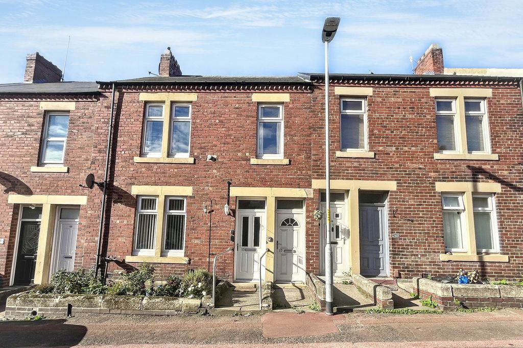 Property photo 1 of 17 15/17 Portland Street, Pelaw, Gateshead, Ne10 0XX
