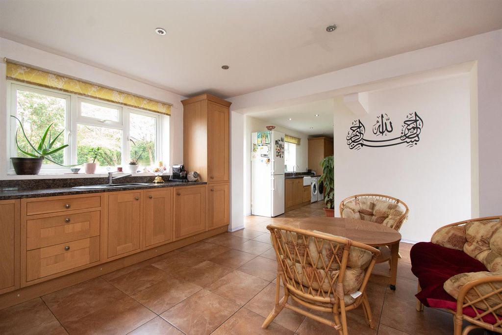 Property photo 2 of 22 Kitchen