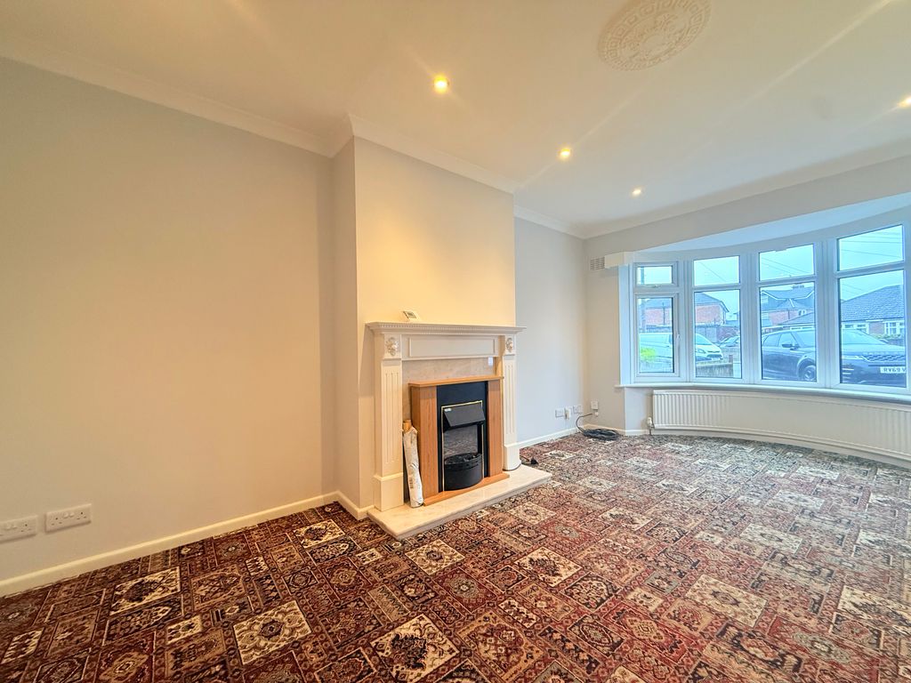 Property photo 2 of 9 Image