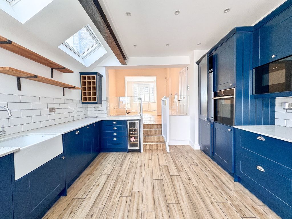 Property photo 3 of 24 313396