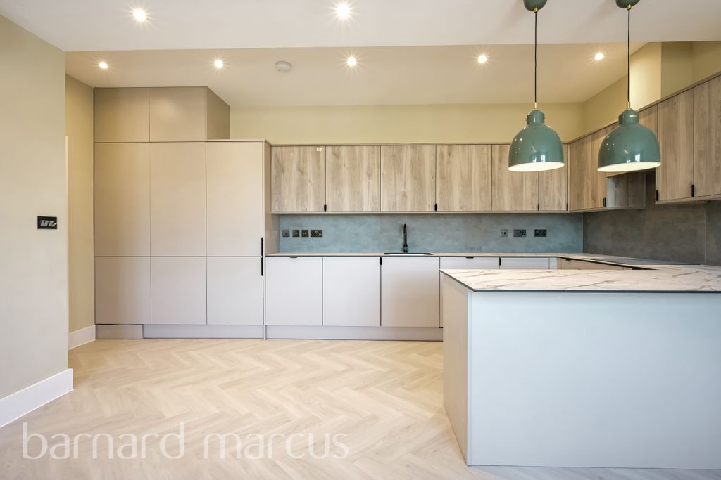 Property photo 1 of 8 Kitchen