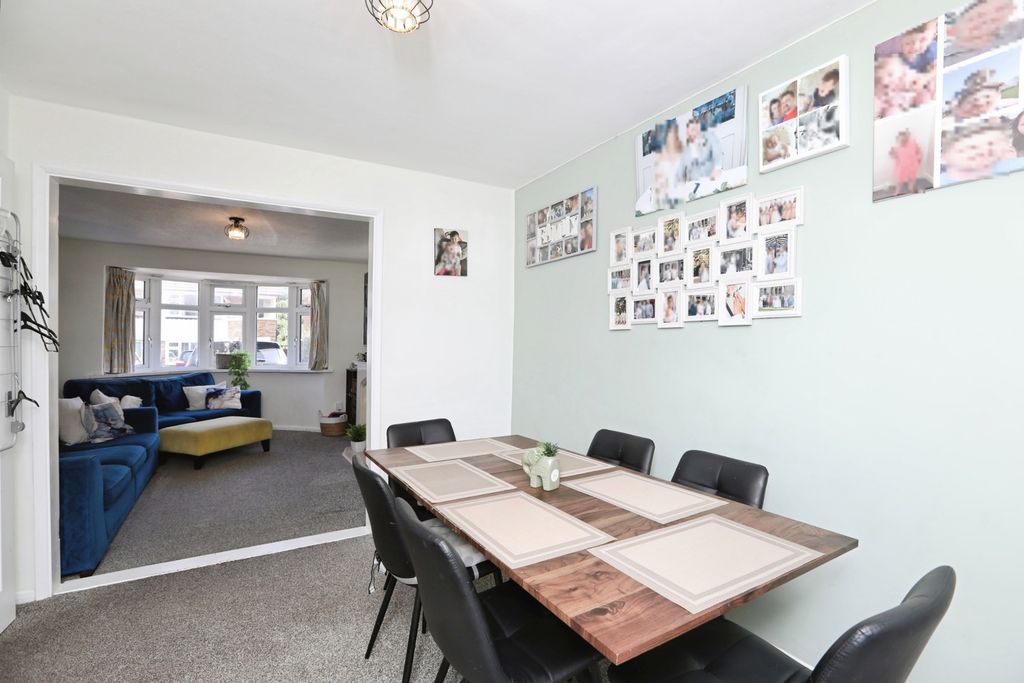 Property photo 3 of 25 Pbox-Img.Jpg