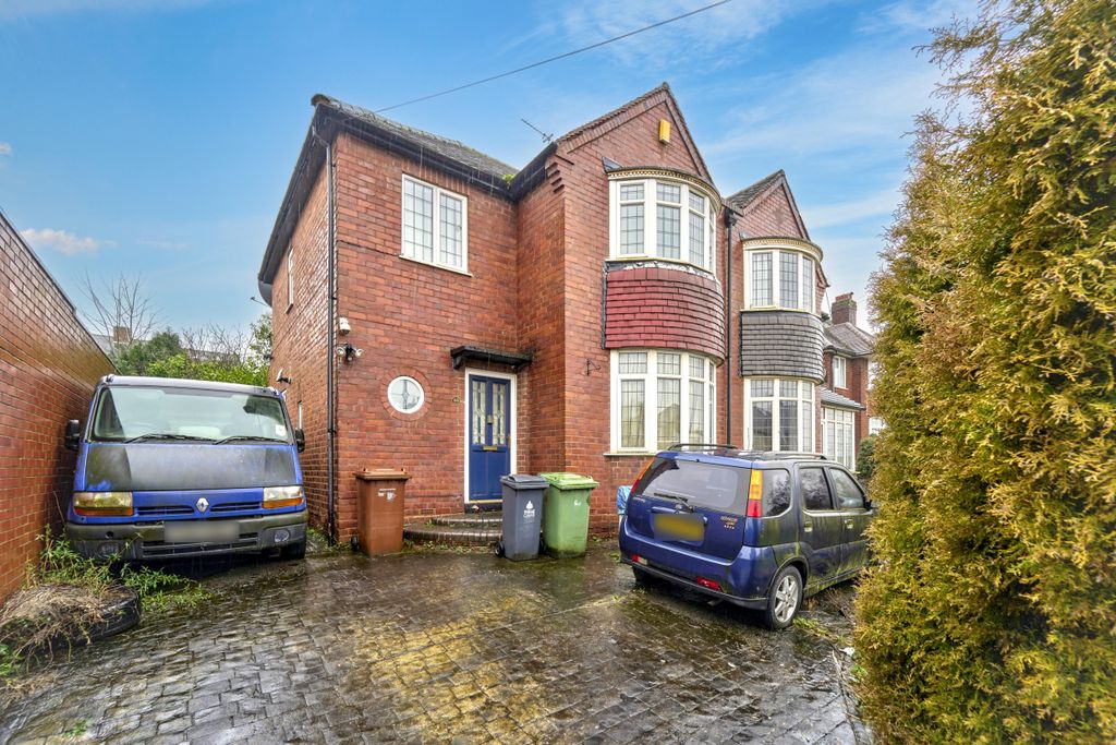 Property photo 1 of 18