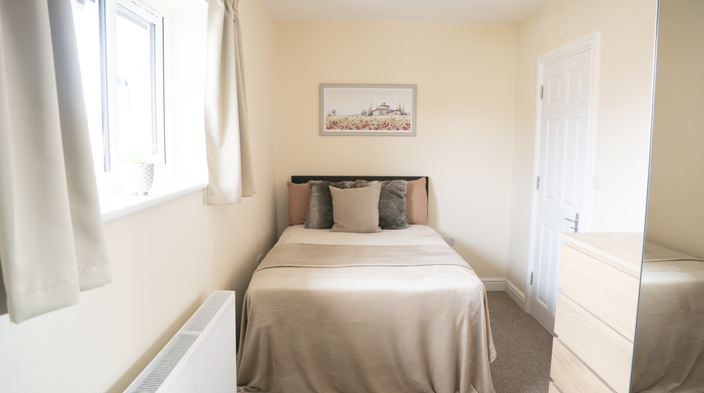 Property photo 1 of 5 Bedroom