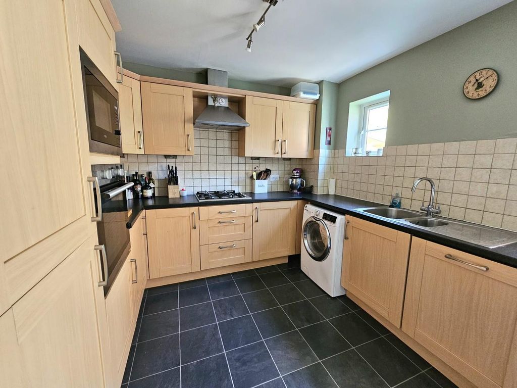 Property photo 2 of 23 Avdw6167.Jpg