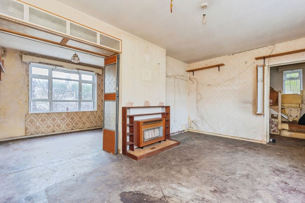 Property photo 2 of 19 Pbox-Img.Jpg