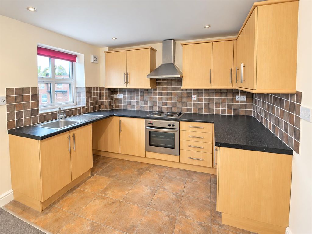 Property photo 3 of 9 5.Png