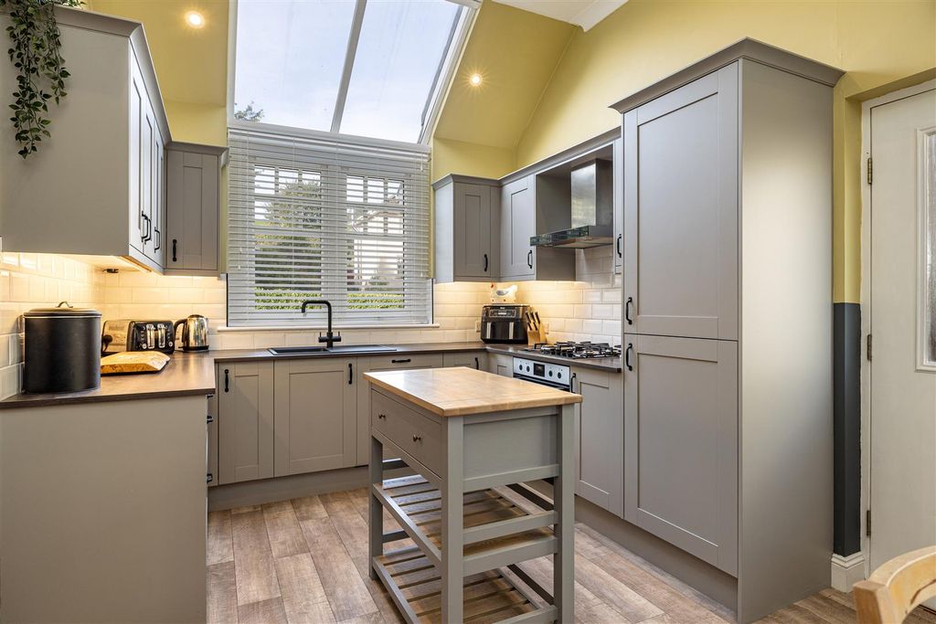 Property photo 2 of 33 25 Wedale View Stow 40.Jpg