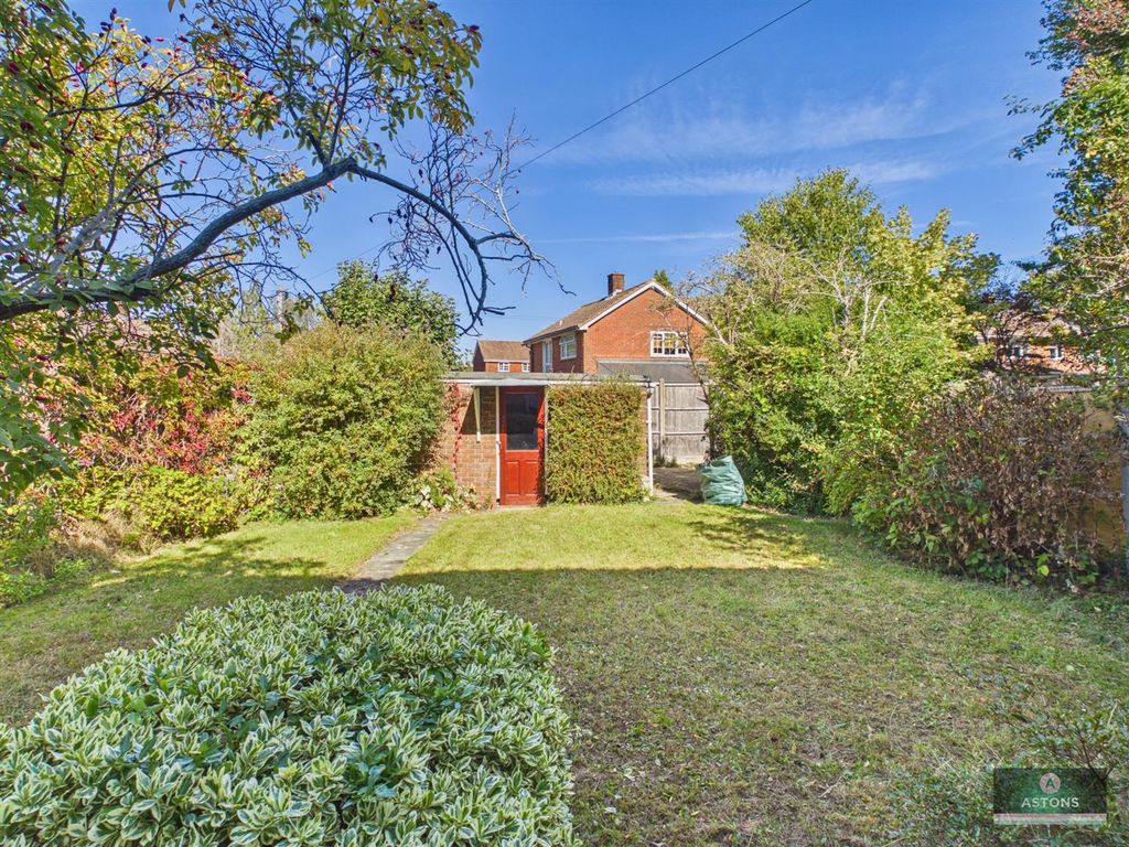 Property photo 3 of 17 Cam02067G0-Pr0416-Still010.Jpg