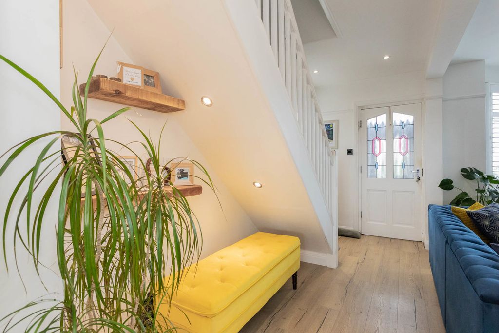 Property photo 3 of 39 Photograph