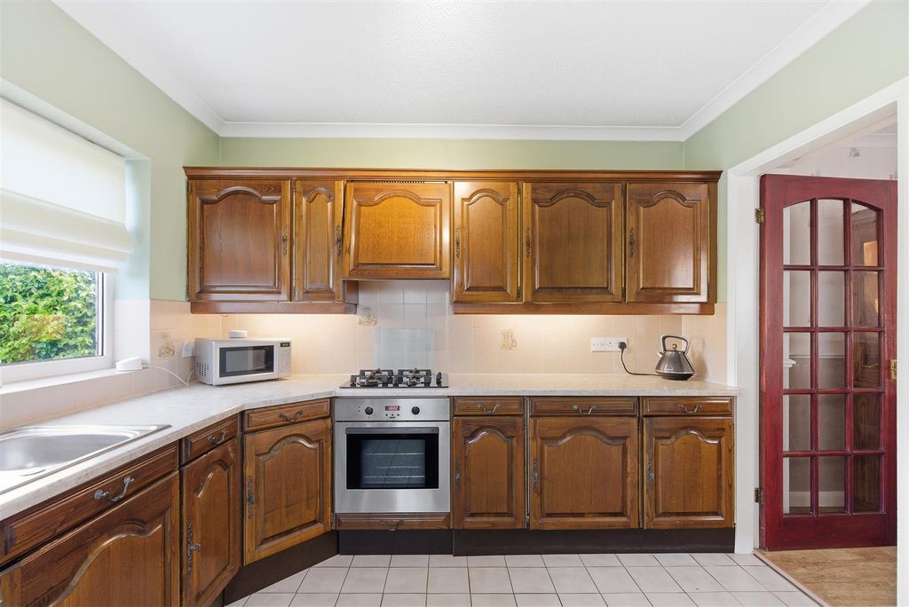 Property photo 3 of 16