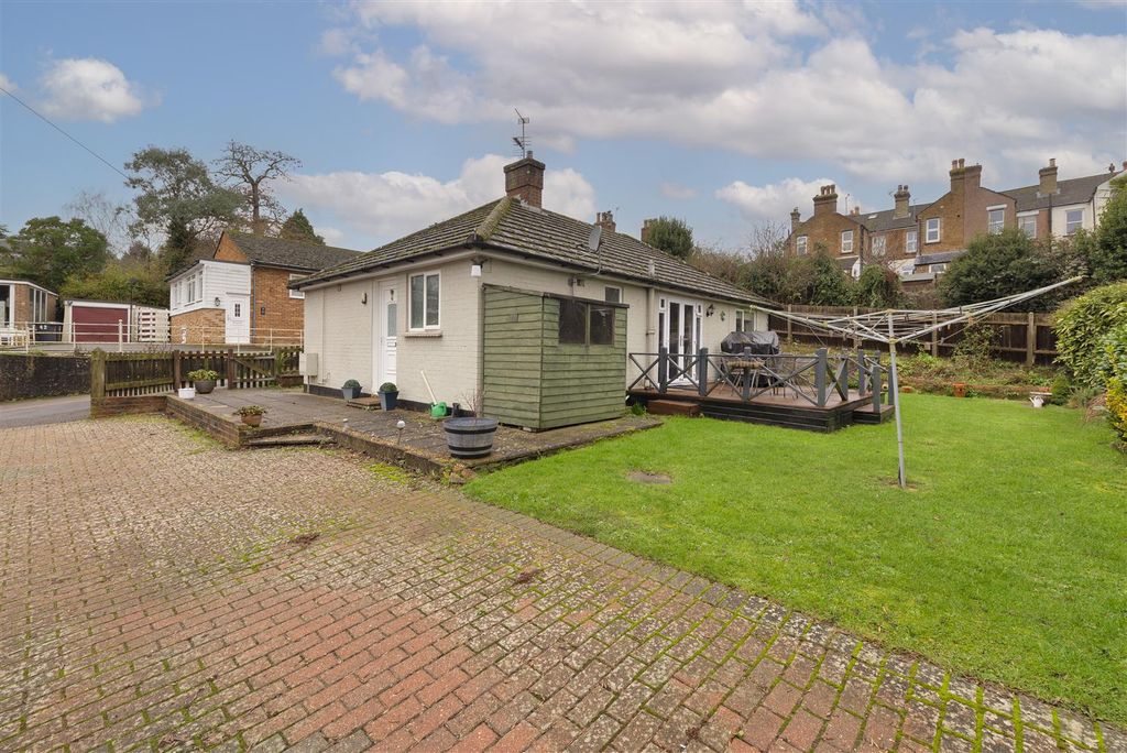 Property photo 3 of 16 15