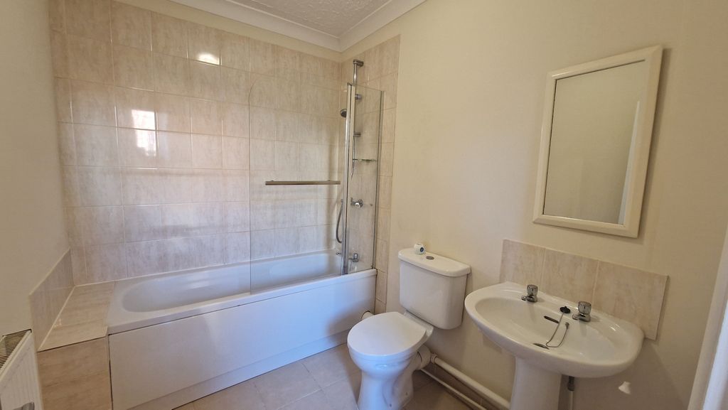 Property photo 3 of 5 Bathroom