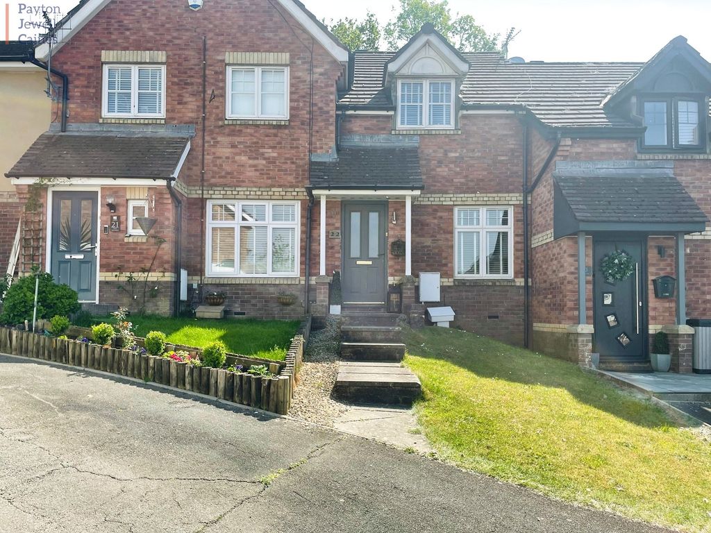 Property photo 2 of 16