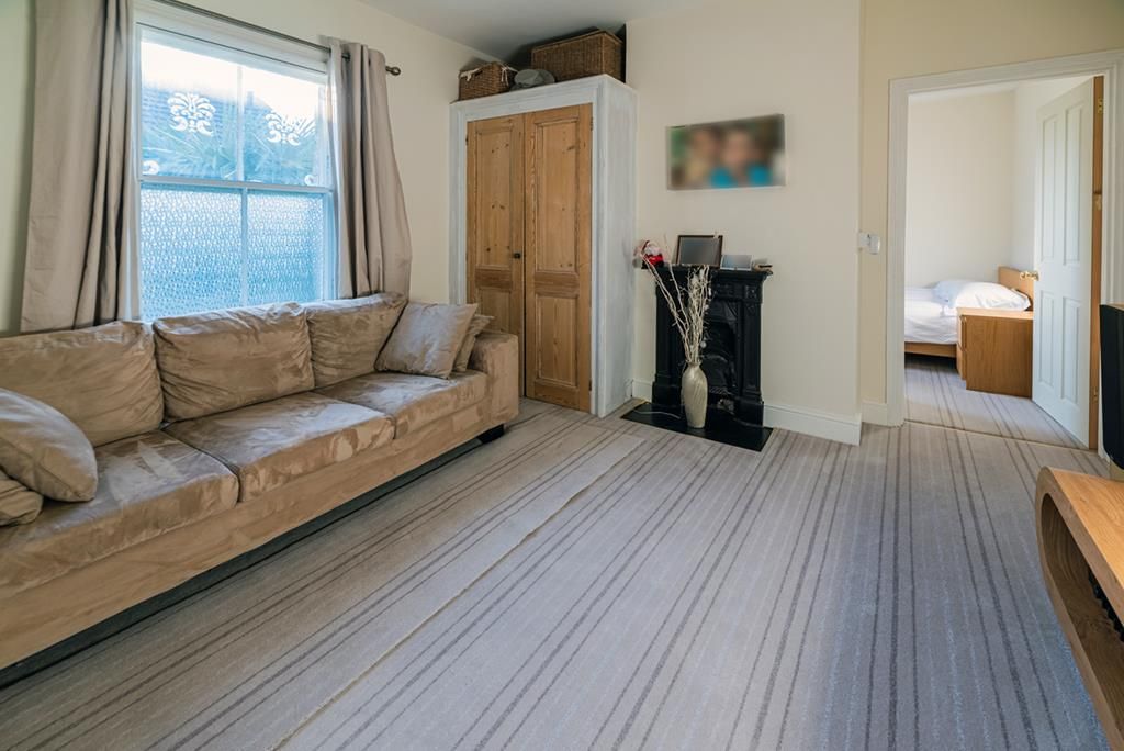 Property photo 3 of 45 10 Conduit Road-Room-35.Jpg