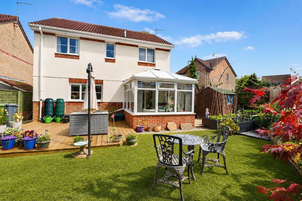 Property photo 2 of 17 Picture No. 18