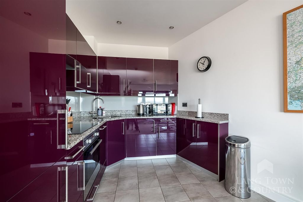 Property photo 3 of 10 0019.Jpg