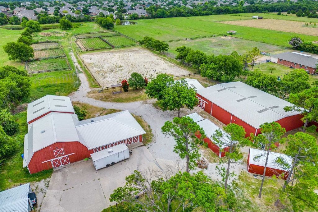 Property photo 3 of 28 <Alttext/>