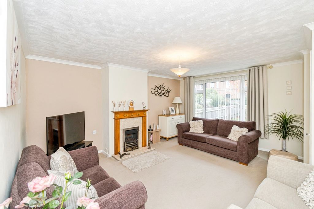 Property photo 2 of 16 Pbox-Img.Jpg