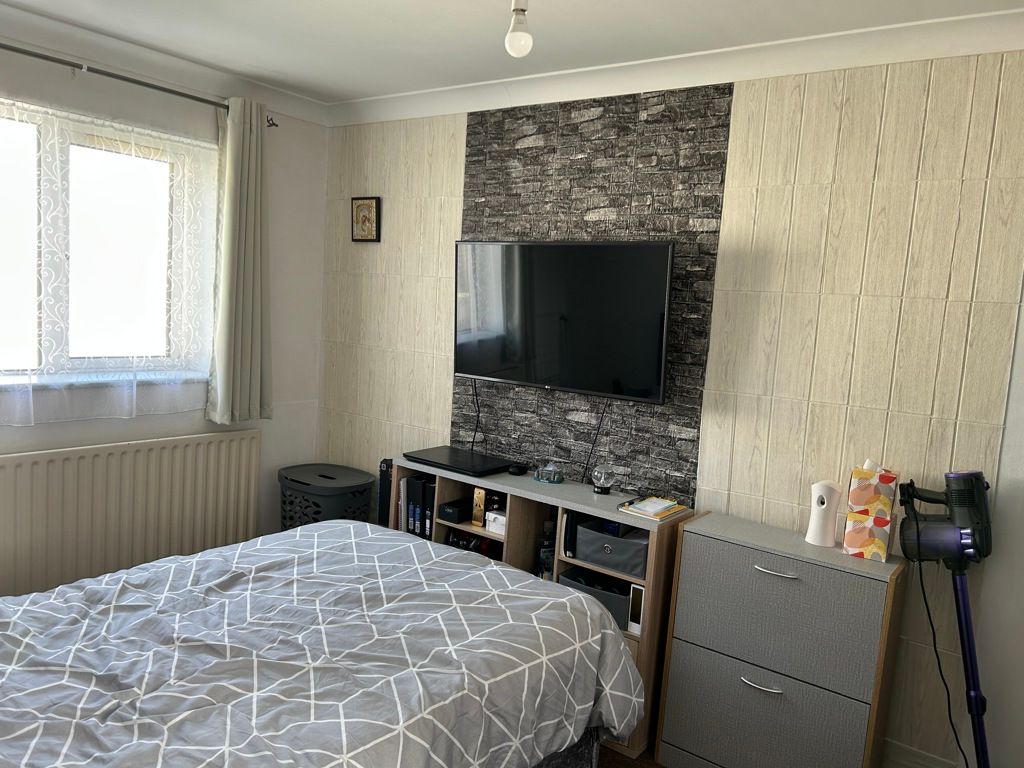 Property photo 3 of 5 Photo 3