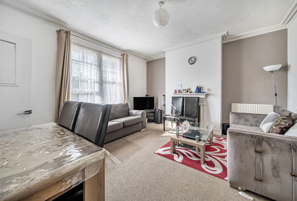 Property photo 2 of 9 1313864-2-6866d81...