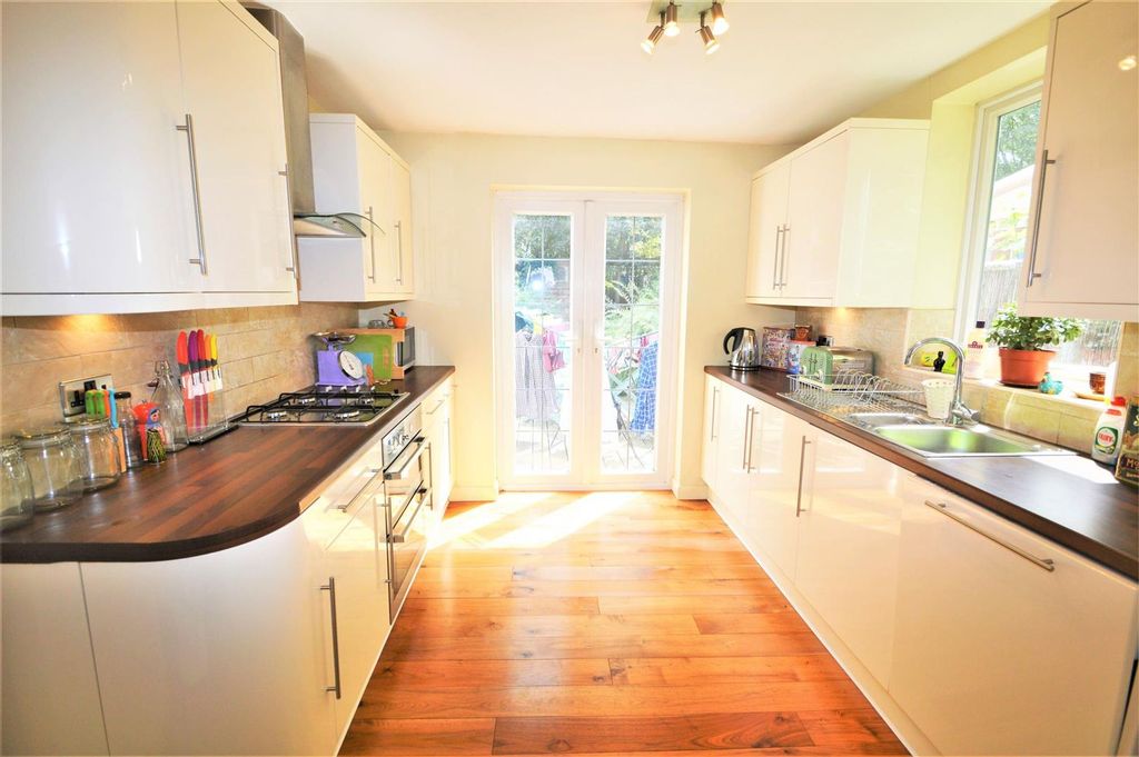 Property photo 1 of 3 Kitchen