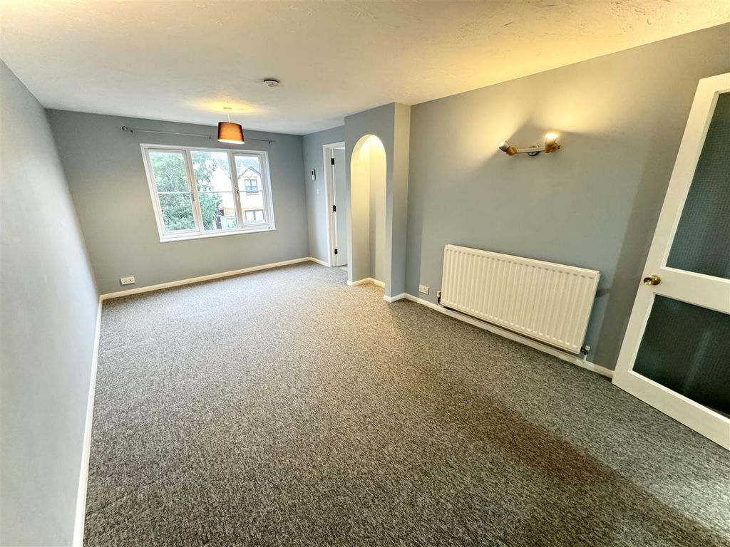 Property photo 3 of 7 Img_9825.Jpg