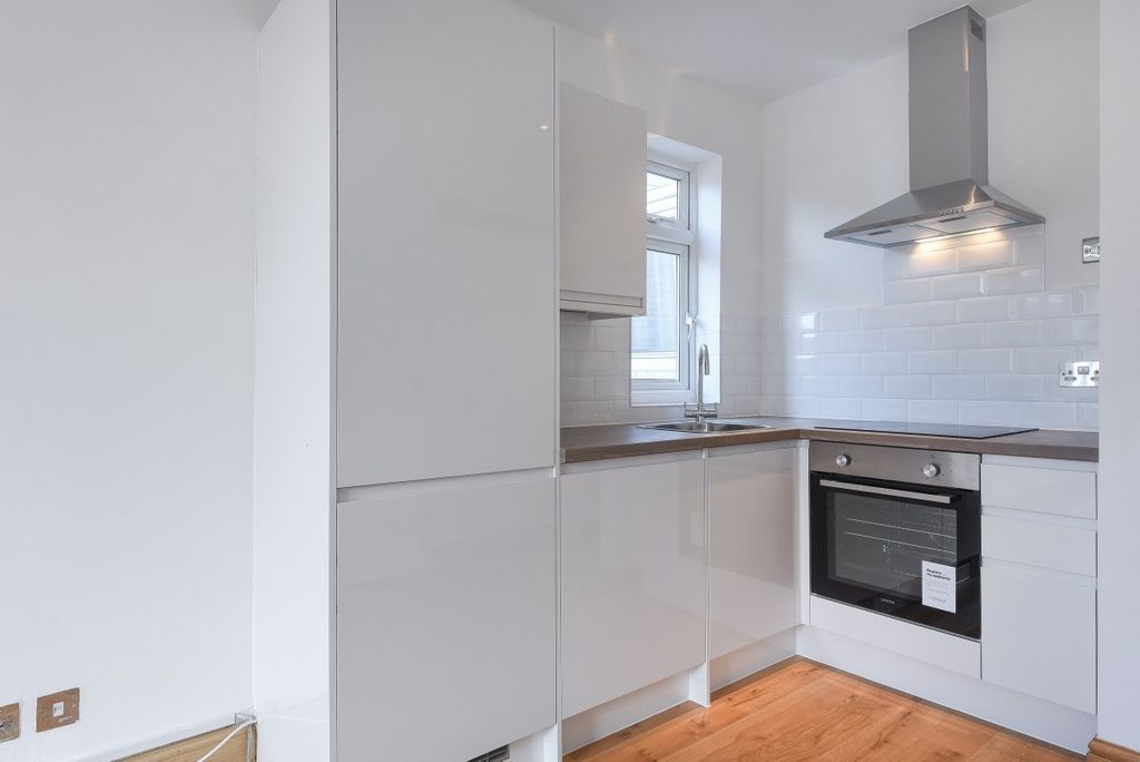 Property photo 3 of 10 Kitchen Area (2)