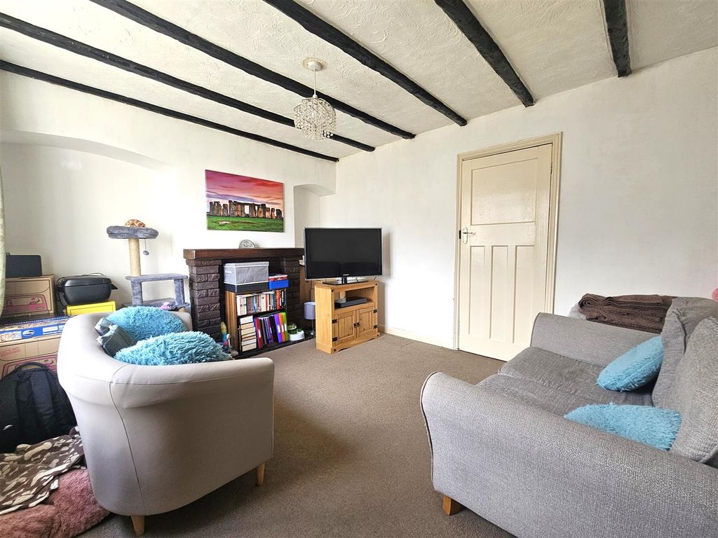 Property photo 2 of 11 Living Room.Jpg