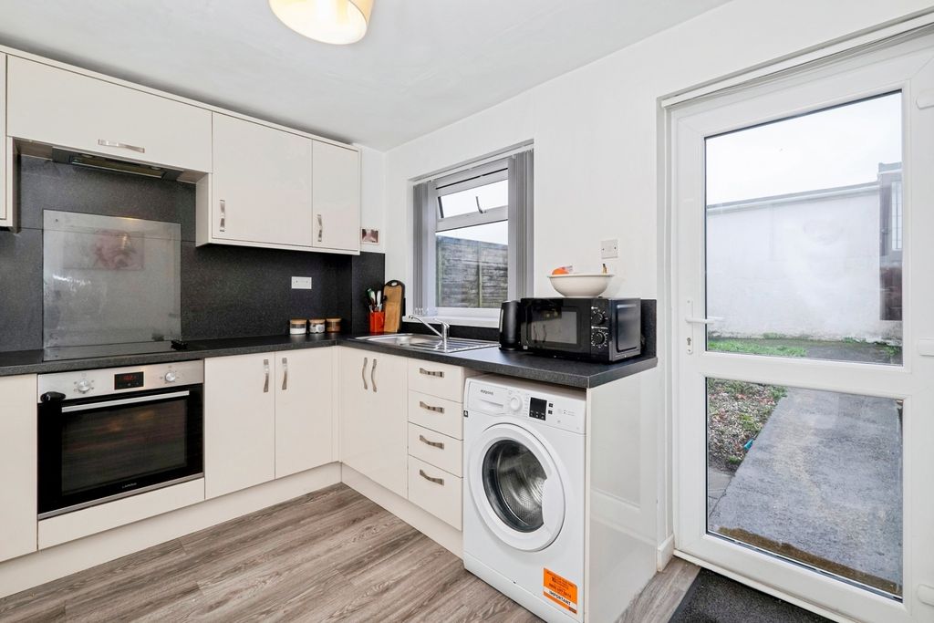 Property photo 3 of 15 Pbox-Img.Jpg