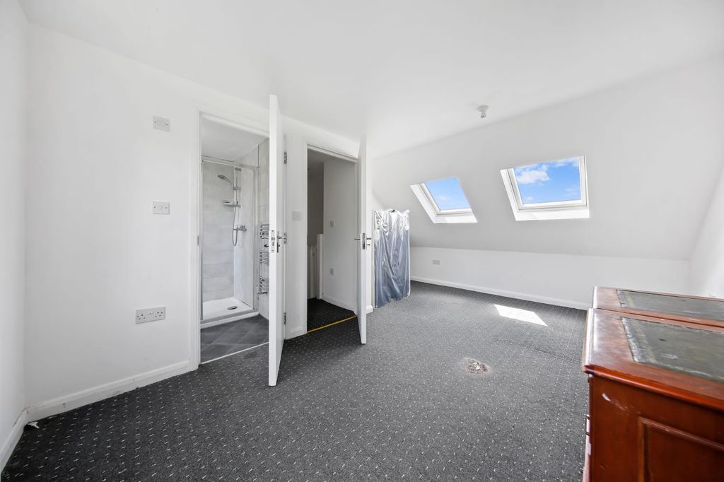Property photo 1 of 25