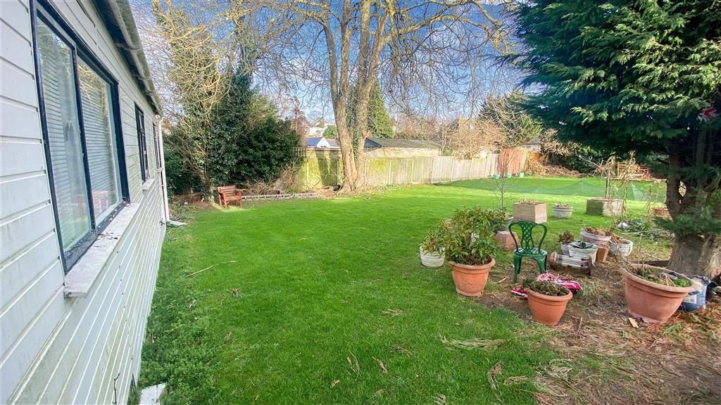 Property photo 3 of 8 Garden