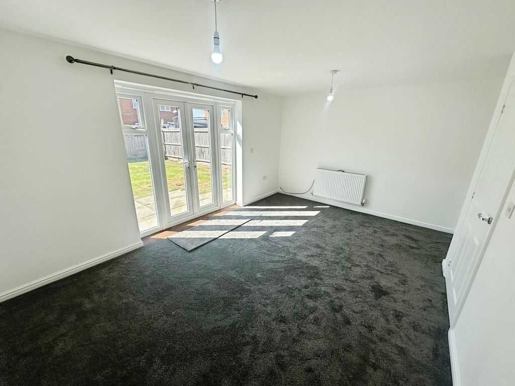 Property photo 3 of 20 Image