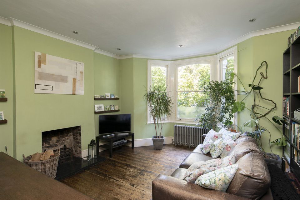 Property photo 2 of 23