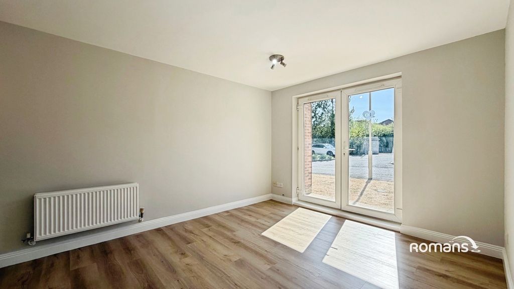 Property photo 3 of 8 Pbox-Img.Jpg