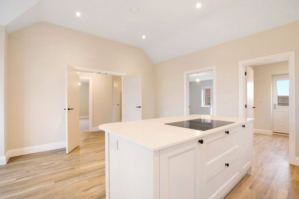 Property photo 2 of 19 Picture No. 02