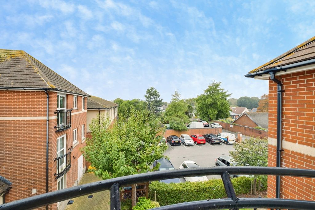 Property photo 1 of 11 General View