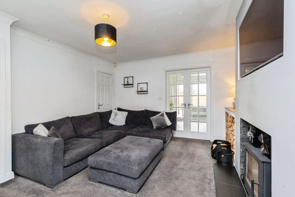 Property photo 3 of 20 Photo