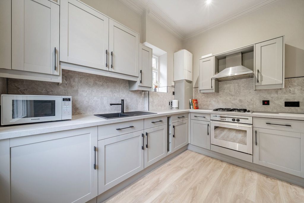 Property photo 2 of 30 Picture No. 29