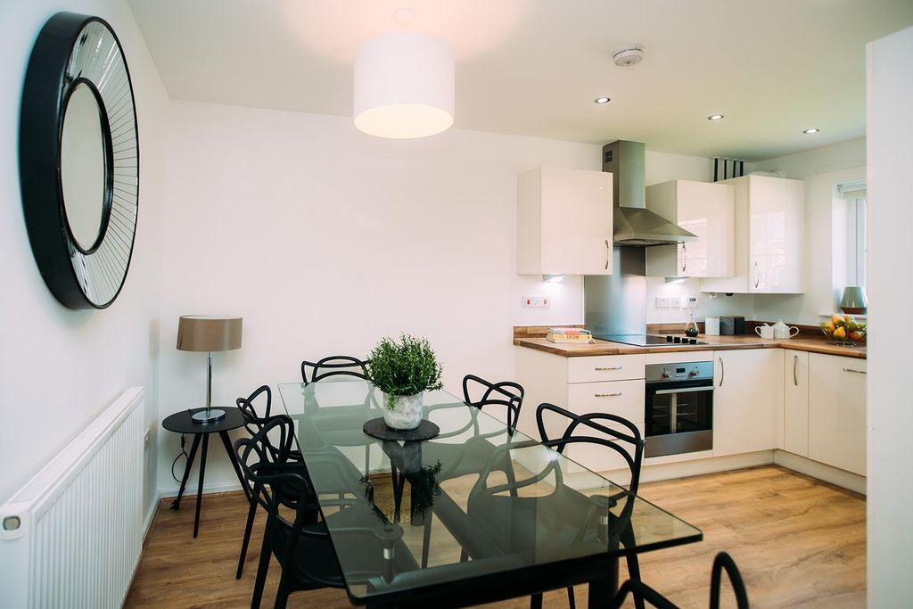 Property photo 3 of 12 Kitchen 3.Jpg