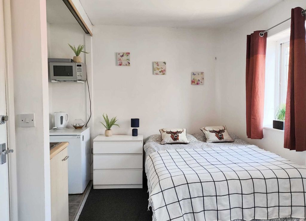 Property photo 2 of 2