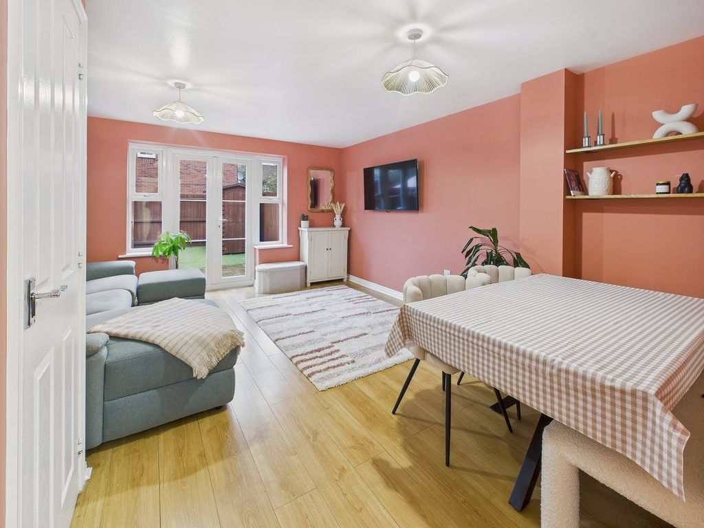 Property photo 3 of 19