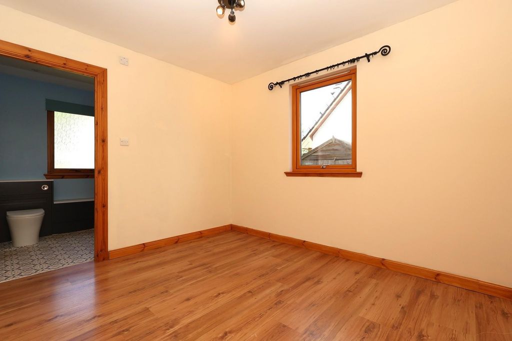 Property photo 3 of 23 Bedroom 3