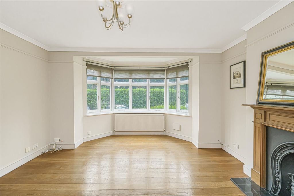 Property photo 3 of 17 1 Eagle Court-2.Jpg
