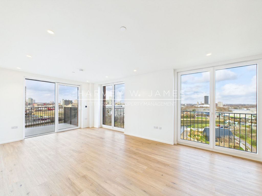 Property photo 1 of 41