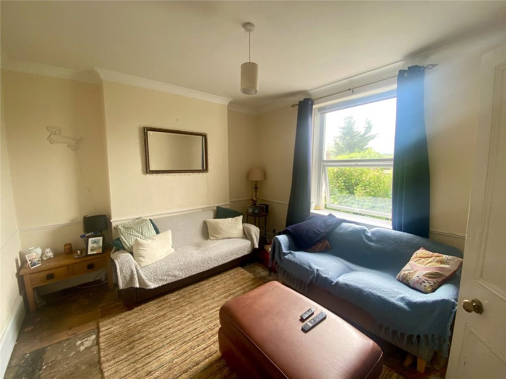 Property photo 3 of 23 Picture No. 04